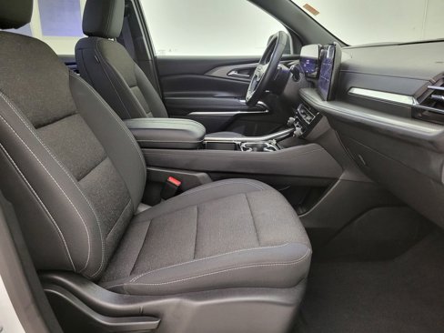 Certified 2025 Chevrolet Traverse LT image 34