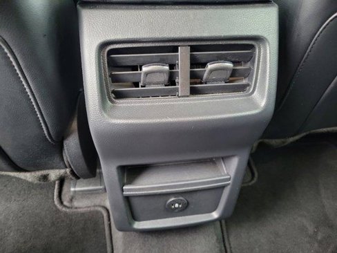 Used 2024 Ford Edge SEL image 12