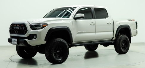 Used 2022 Toyota Tacoma TRD Off-Road image 3