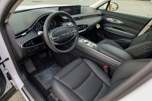 Used 2025 Genesis GV70 2.5T w/ Select Package image 19