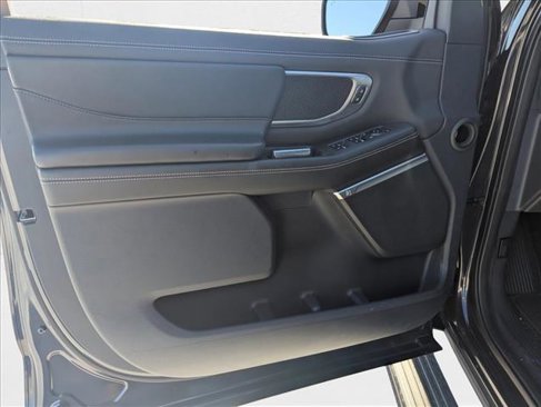 Certified 2025 Ford Expedition Platinum w/ Stealth Appearance Package image 17