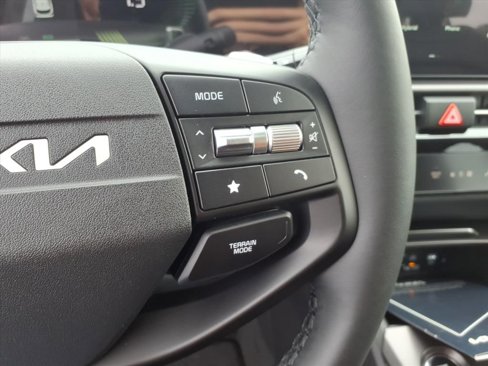 New 2026 Kia Sportage EX image 21
