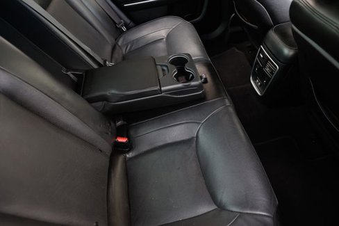 Used 2019 Chrysler 300 Limited image 12