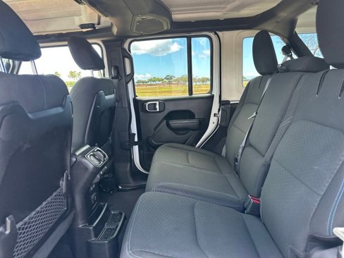 Used 2024 Jeep Wrangler Unlimited Rubicon 4xe image 18