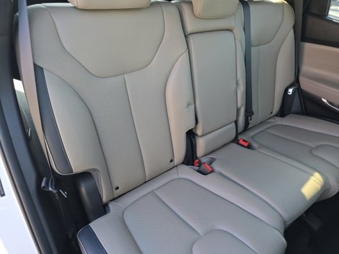 Used 2022 Hyundai Santa Fe SEL w/ Convenience + Premium Package image 16