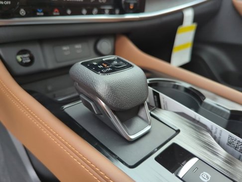 New 2026 Nissan Rogue Platinum image 15