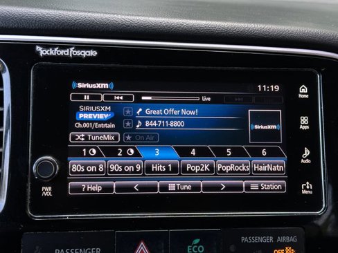 Used 2017 Mitsubishi Outlander SEL image 25