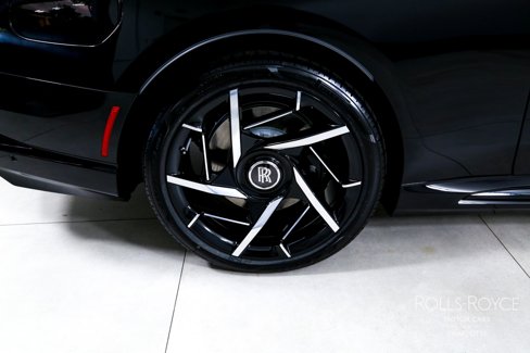 New 2025 Rolls-Royce Spectre Black Badge image 33