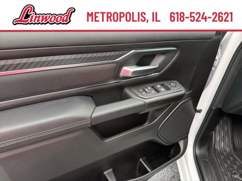 New 2026 RAM 1500 4x4 Crew Cab image 10