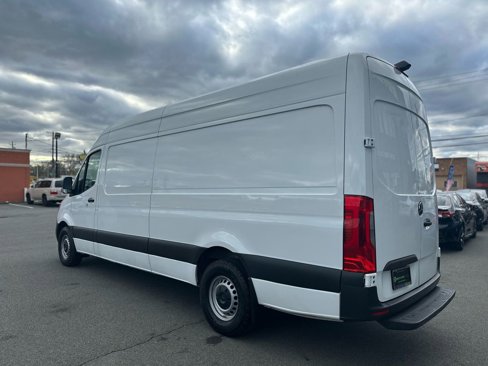 Used 2022 Mercedes-Benz Sprinter 2500 image 10