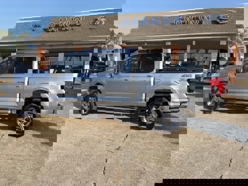 Certified 2024 Ford F150 XLT w/ Mobile Office Package image 3