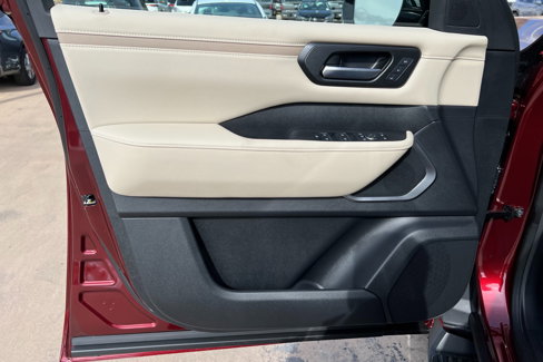 New 2025 Nissan Armada Platinum image 14