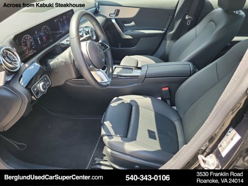 Used 2025 Mercedes-Benz CLA 250 image 5