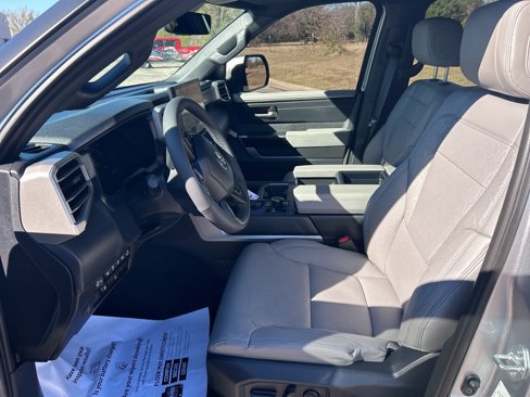 New 2025 Toyota Tundra Limited image 12