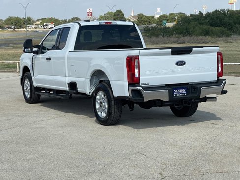 New 2026 Ford F250 XLT image 3