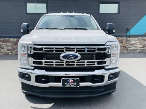 Used 2024 Ford F350 XLT image 4