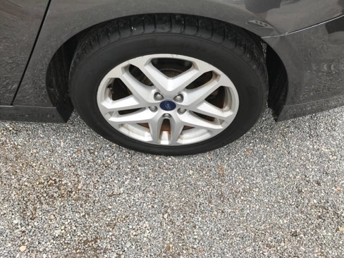 Used 2015 Ford Fusion SE image 14