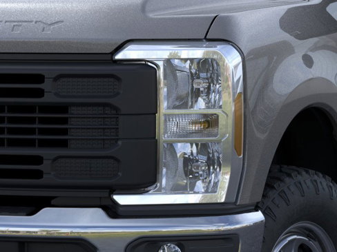 New 2025 Ford F250 XLT image 18
