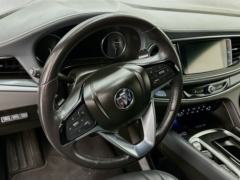 Used 2024 Buick Enclave Premium image 18