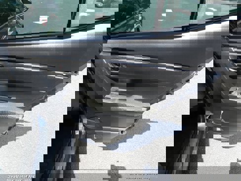 Used 2018 Toyota Corolla L image 52