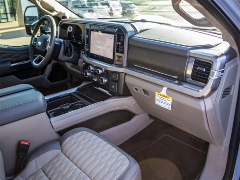 Used 2025 Ford F450 Platinum w/ Platinum Plus Package image 19