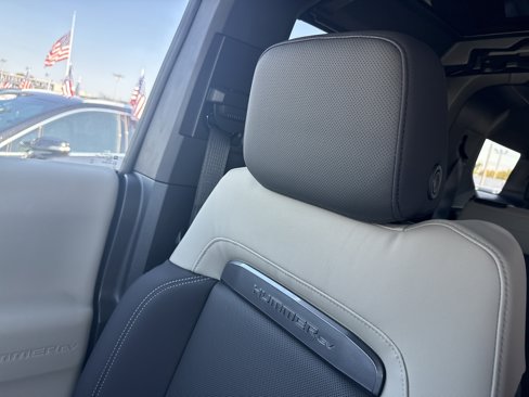 New 2026 GMC Hummer EV SUV image 19