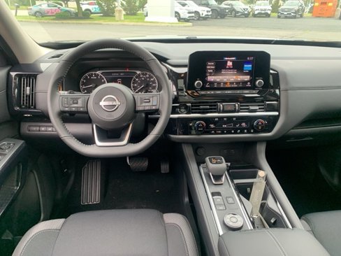 New 2025 Nissan Pathfinder SV w/ SV Premium Package image 24