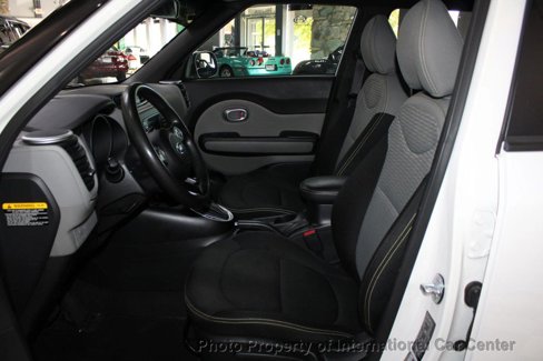 Used 2015 Kia Soul + image 13