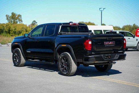 Used 2024 GMC Canyon Elevation image 7