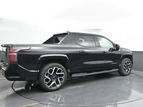 New 2025 Chevrolet Silverado EV RST image 10