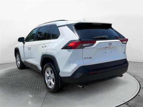 Used 2021 Toyota RAV4 XLE image 3