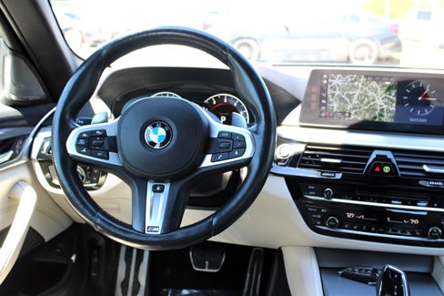 Used 2018 BMW M550i xDrive image 18