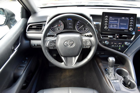 Used 2022 Toyota Camry SE image 14