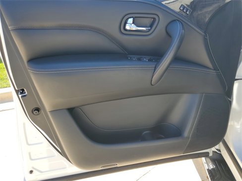 Used 2024 INFINITI QX80 Luxe image 13