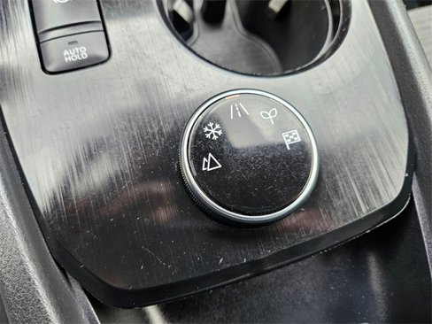 Used 2021 Nissan Rogue S image 23
