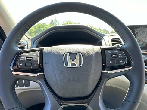 New 2026 Honda Odyssey Touring image 8