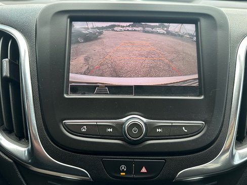 Used 2023 Chevrolet Equinox LT image 19