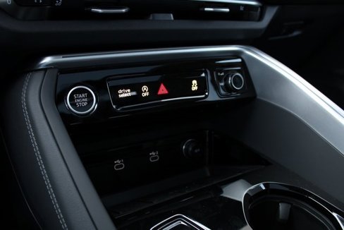 New 2025 Audi Q5 Prestige image 16