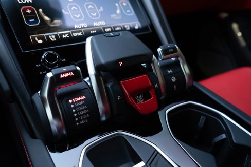Used 2022 Lamborghini Urus image 45