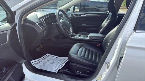 Used 2020 Ford Fusion SEL image 14