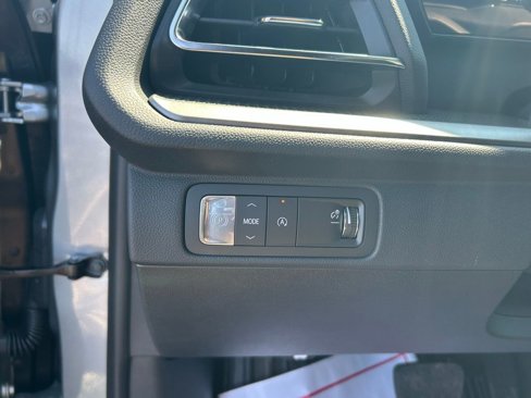 New 2026 Chevrolet Traverse LT w/ Sun and Wheel Package image 13