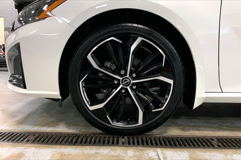 Certified 2024 Nissan Altima 2.5 SR w/ SR Premium Package image 8