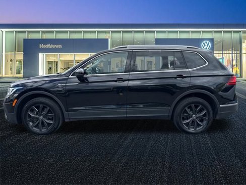 Certified 2024 Volkswagen Tiguan SE image 7