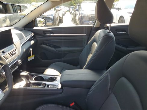 New 2025 Nissan Altima 2.5 SL image 8