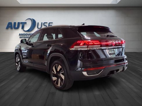 Used 2024 Volkswagen Atlas Cross Sport SE image 15
