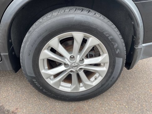 Used 2014 Nissan Rogue SV w/ SV Premium Package image 27