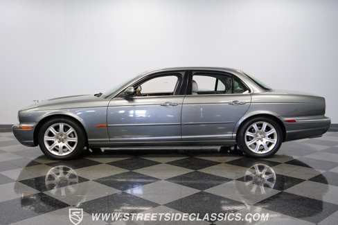 Used 2004 Jaguar XJ8 image 7
