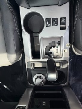 Used 2018 Toyota 4Runner SR5 Premium image 17