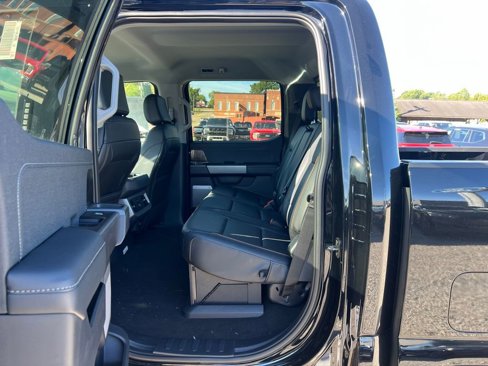 New 2026 Ford F250 Lariat w/ Chrome Package image 16