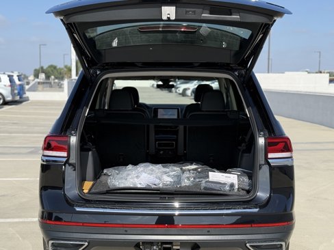 New 2025 Volkswagen Atlas SEL image 13